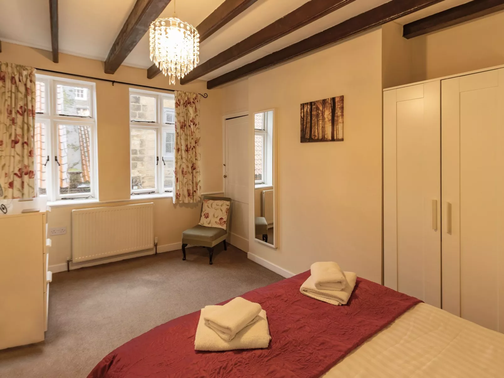 Robins Nest - Binnen