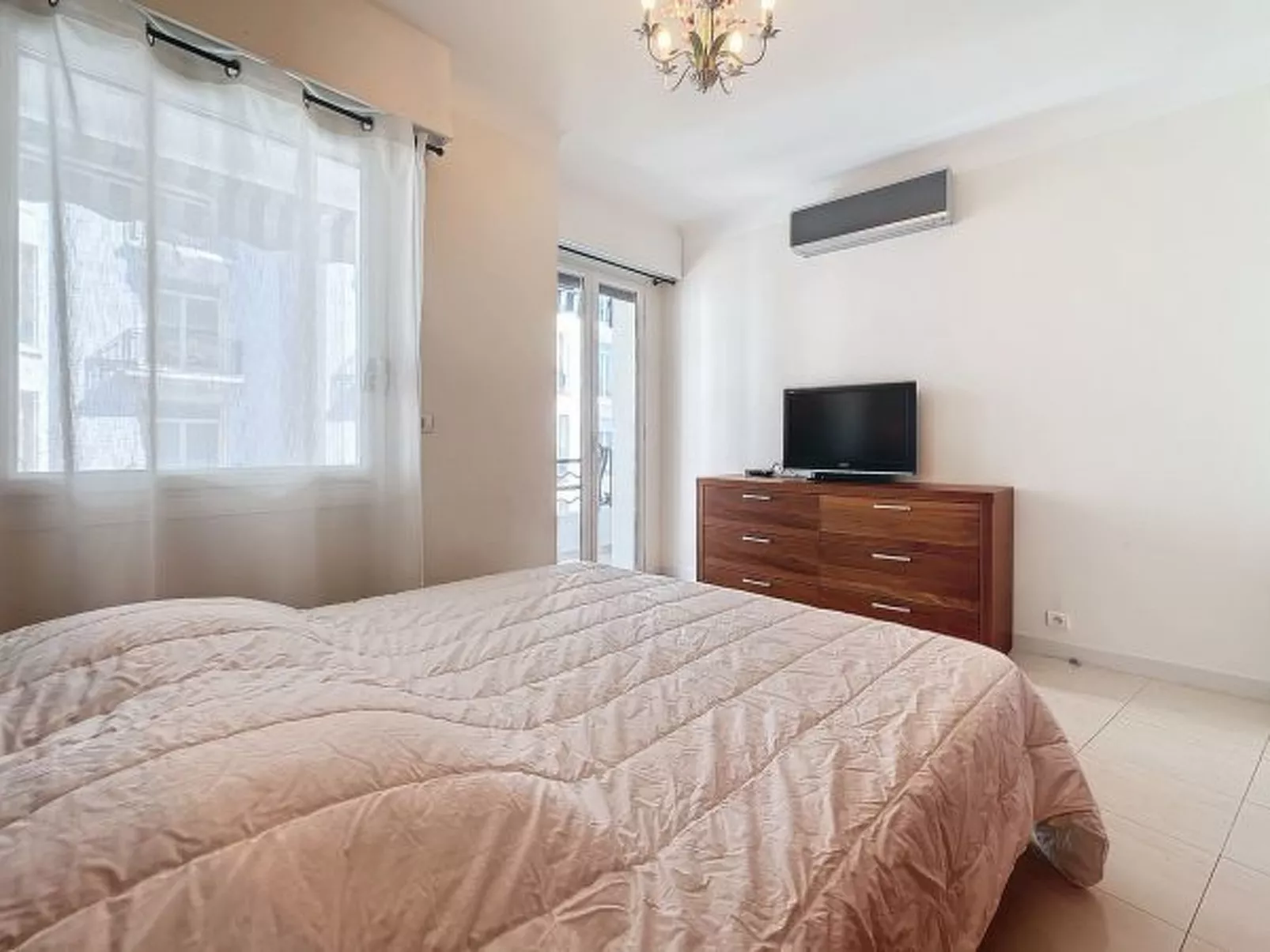 Croisette Martinez 1 bedroom 241 - Image-tags.info