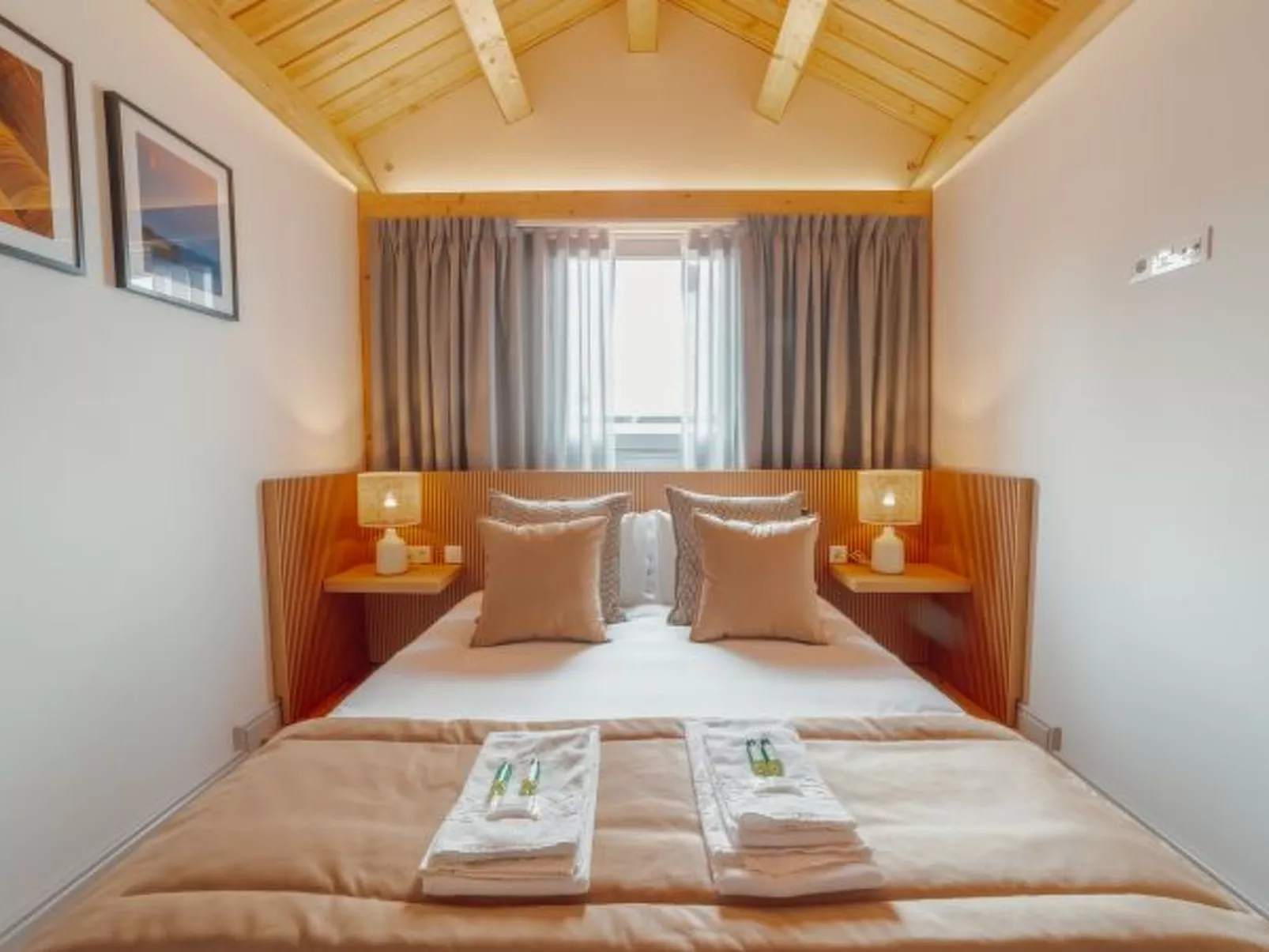 HEART OF PORTO APARTMENT F DUPLEX by VACATIONY - Binnen