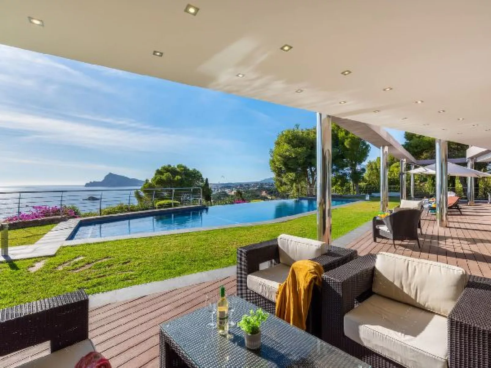 Villa Campomanes - PlusHolidays - Image-tags.info