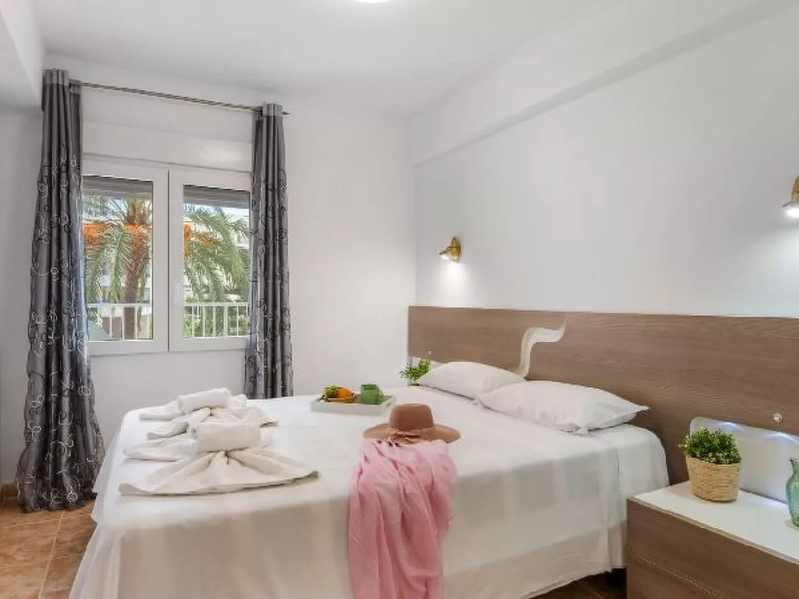 Apartment Penyon - PlusHolidays - Image-tags.info