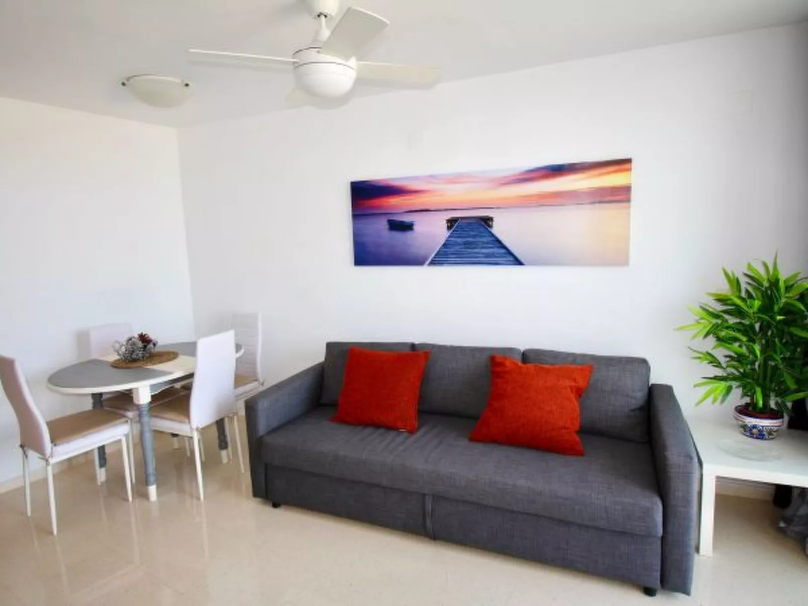 APARTAMENTO POSTIGUET CON BALCON - Binnen