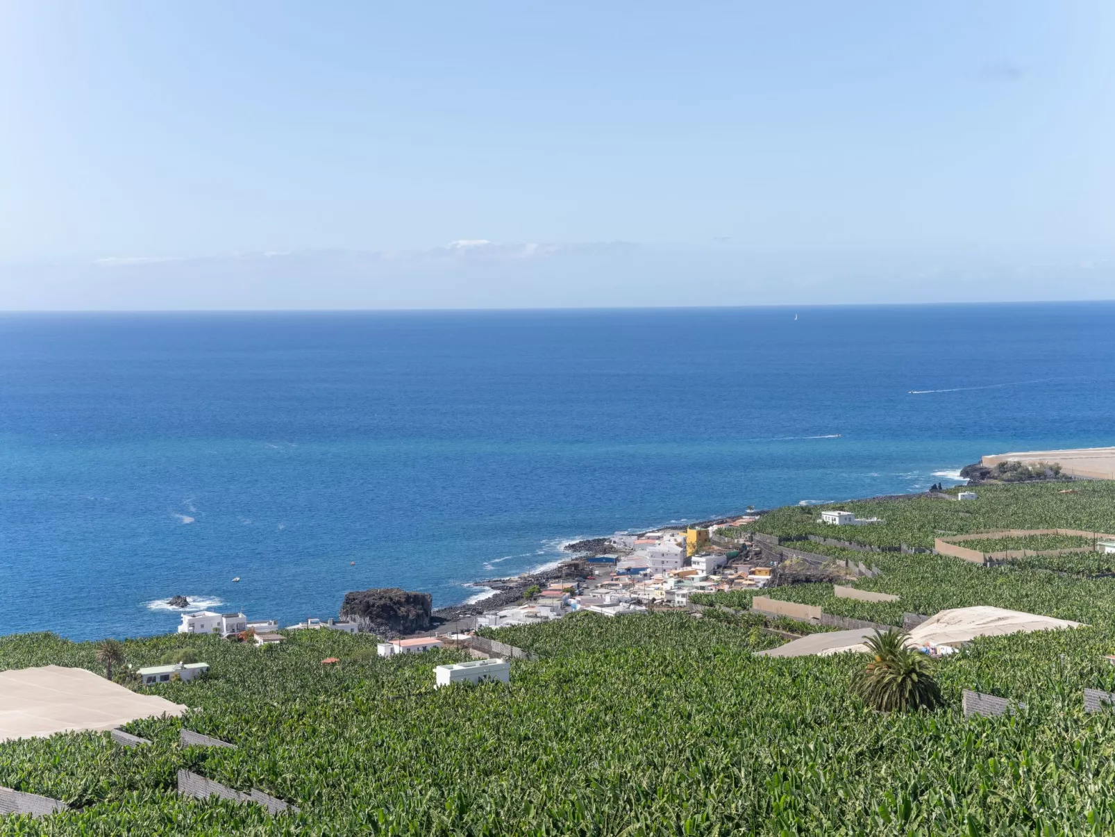 Schönes Appartement Pool und Strand - Buiten