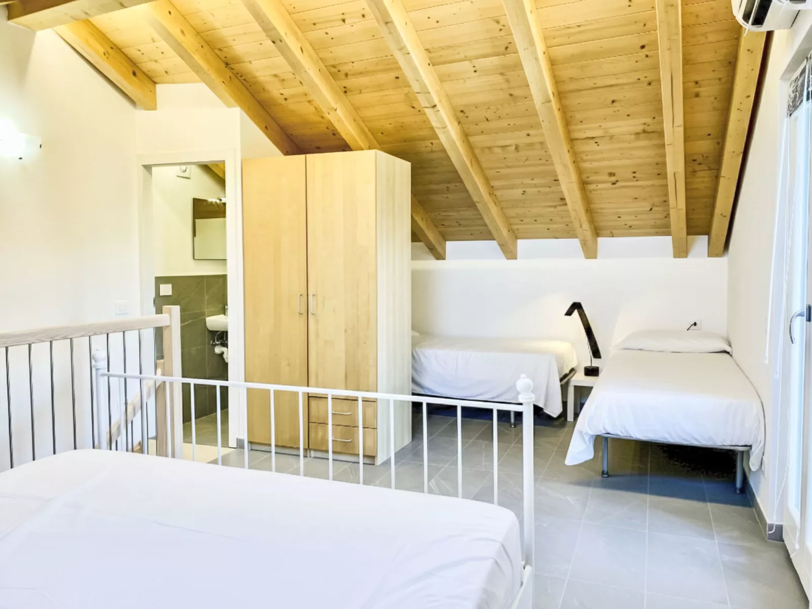 Alture e Riflessi - Binnen