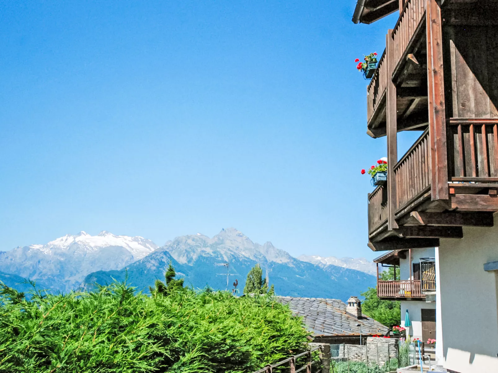 Grand Sarriod - Buiten