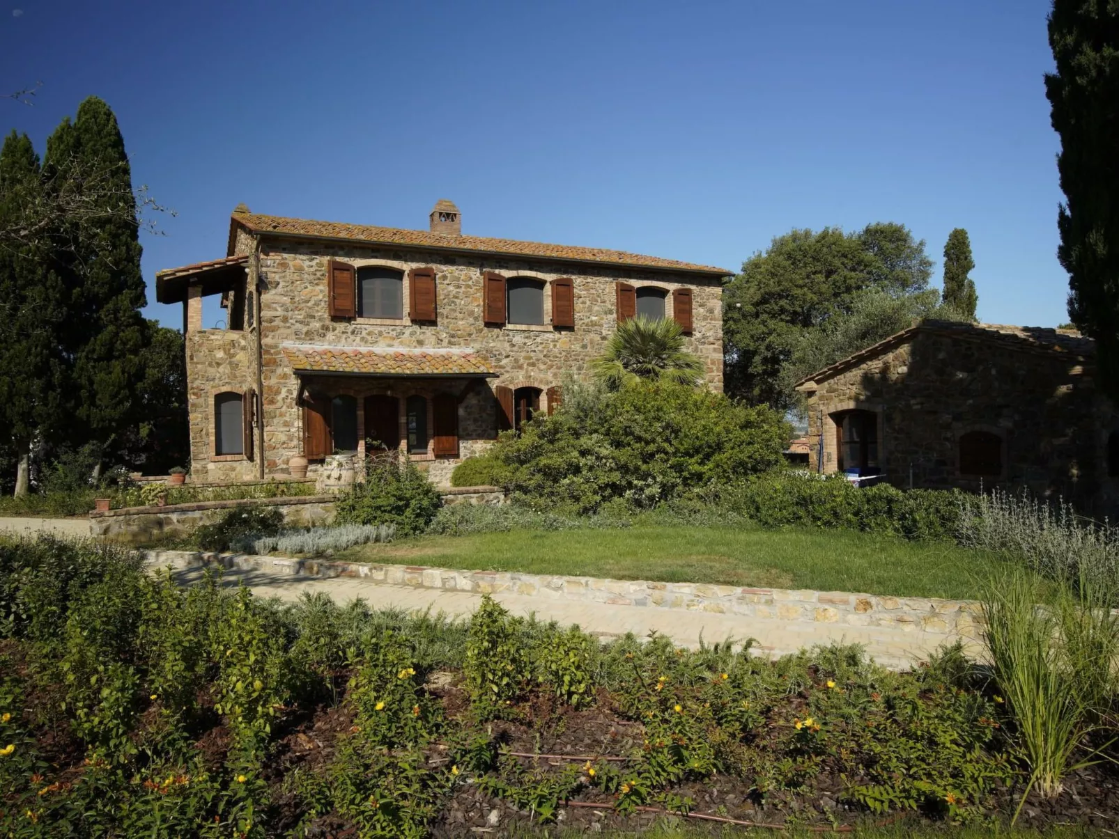 Sommer "Villa La Pierotta" - Image-tags.info