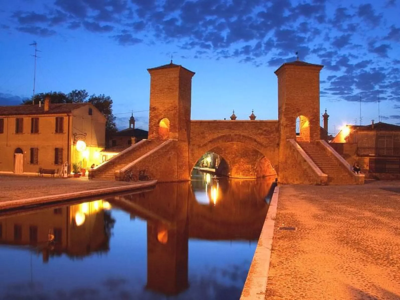 Für 4 Personen ca. 26 m&sup2; in Lido delle Nazioni, Emilia-Romagna (Provinz Fe - Buiten