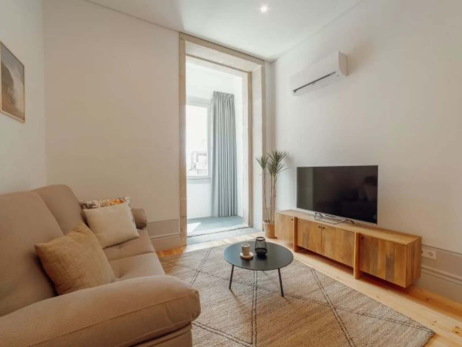 HEART OF PORTO APARTMENT D by VACATIONY - Binnen