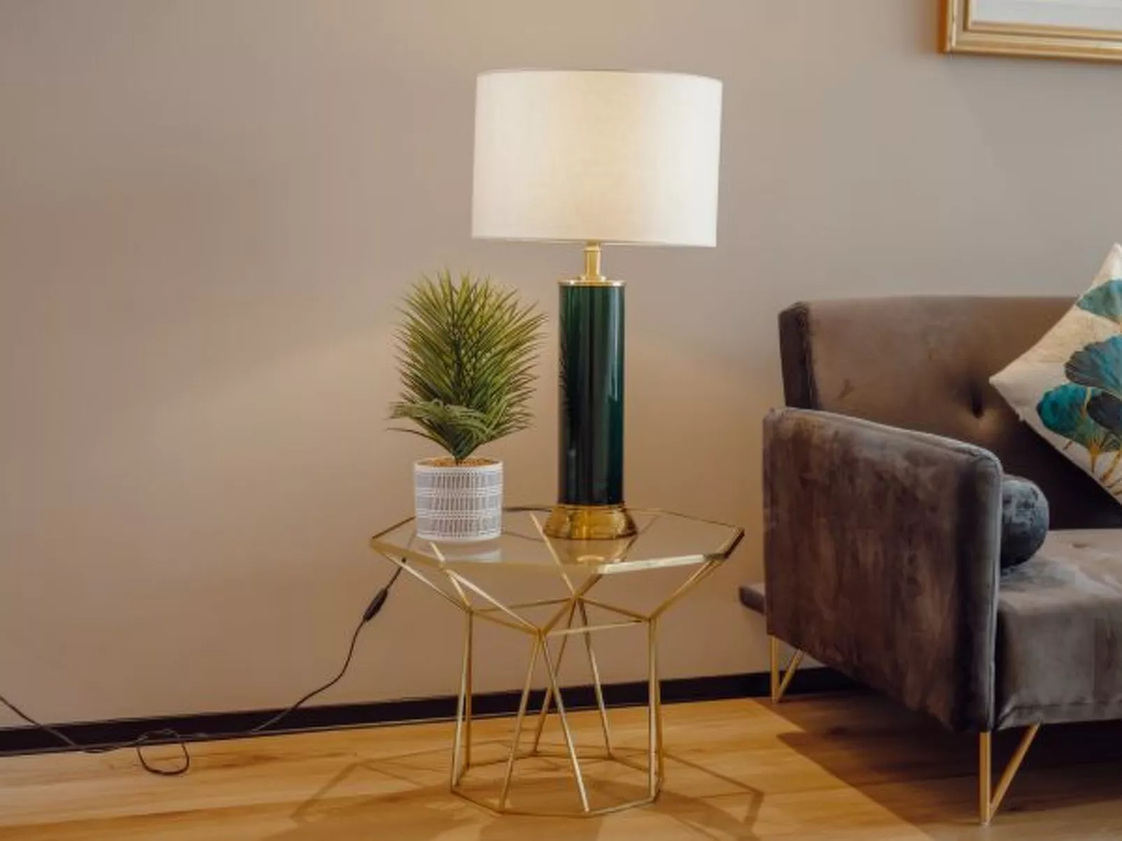 CITY CENTER PREMIUM with GARAGE by VACATIONY - Binnen