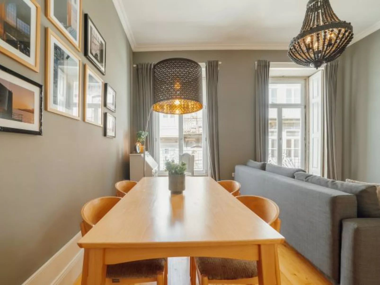 DOWNTOWN EXCELLENCE APARTMENT by VACATIONY - Binnen