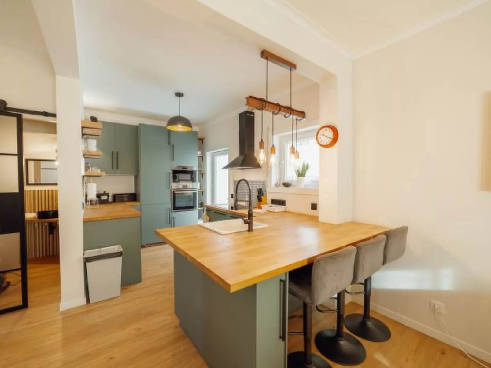 CASA DAS ORQUIDEAS by VACATIONY - Binnen