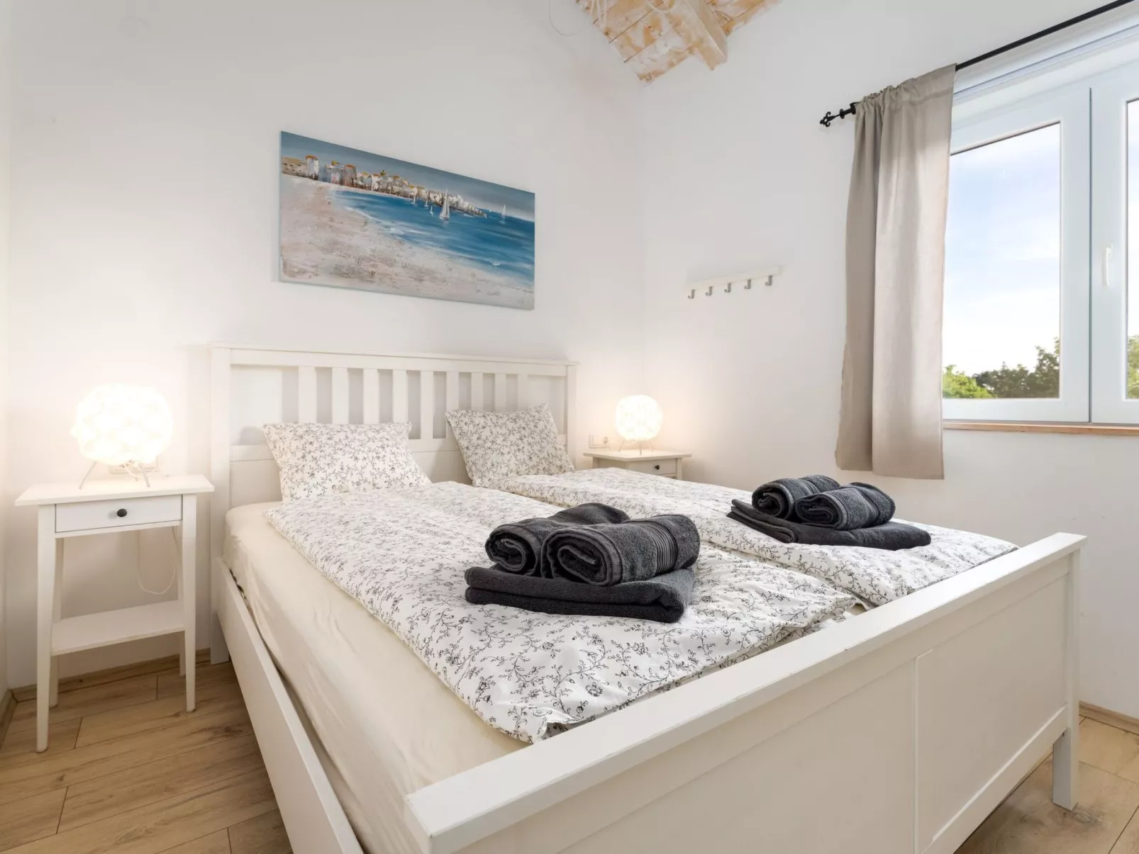 Eine luxuriöse Villa "Maslina" mit Pool und Grill - Binnen