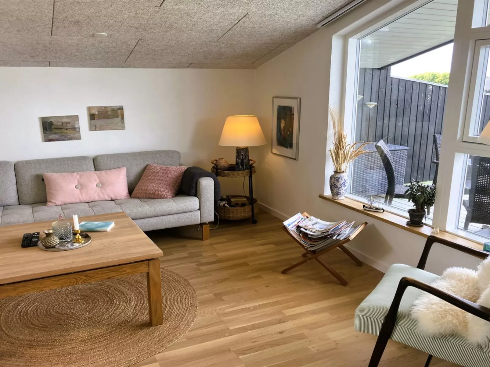 "Carlene" - 350m from the sea - Binnen