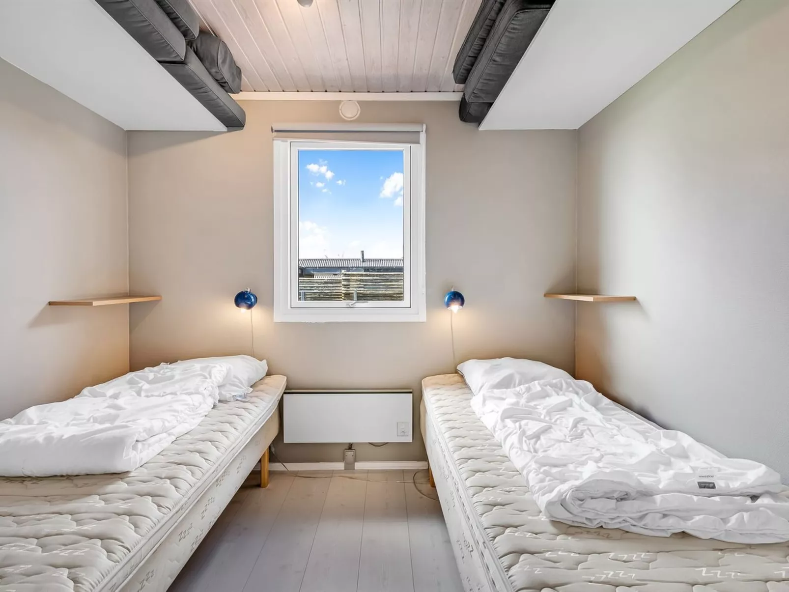 "Soini" - 50m from the sea - Binnen