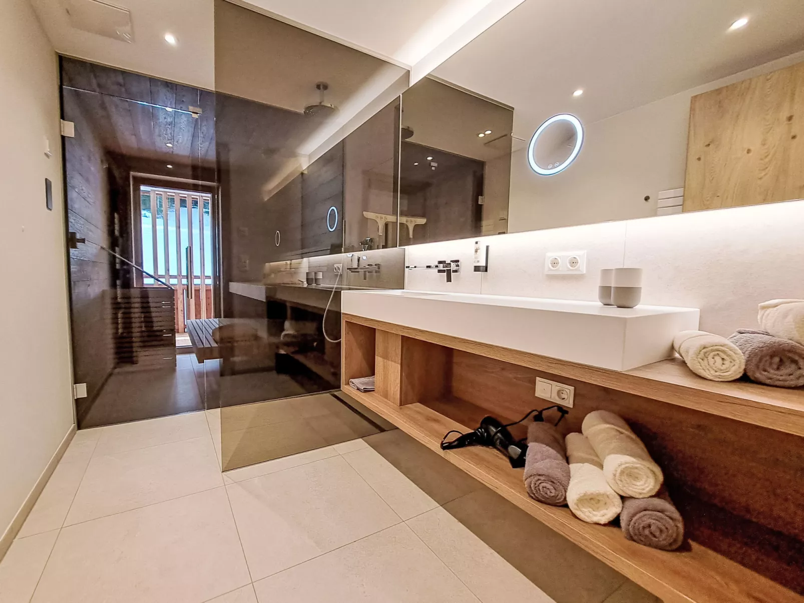 Aparthotel Iris - Binnen