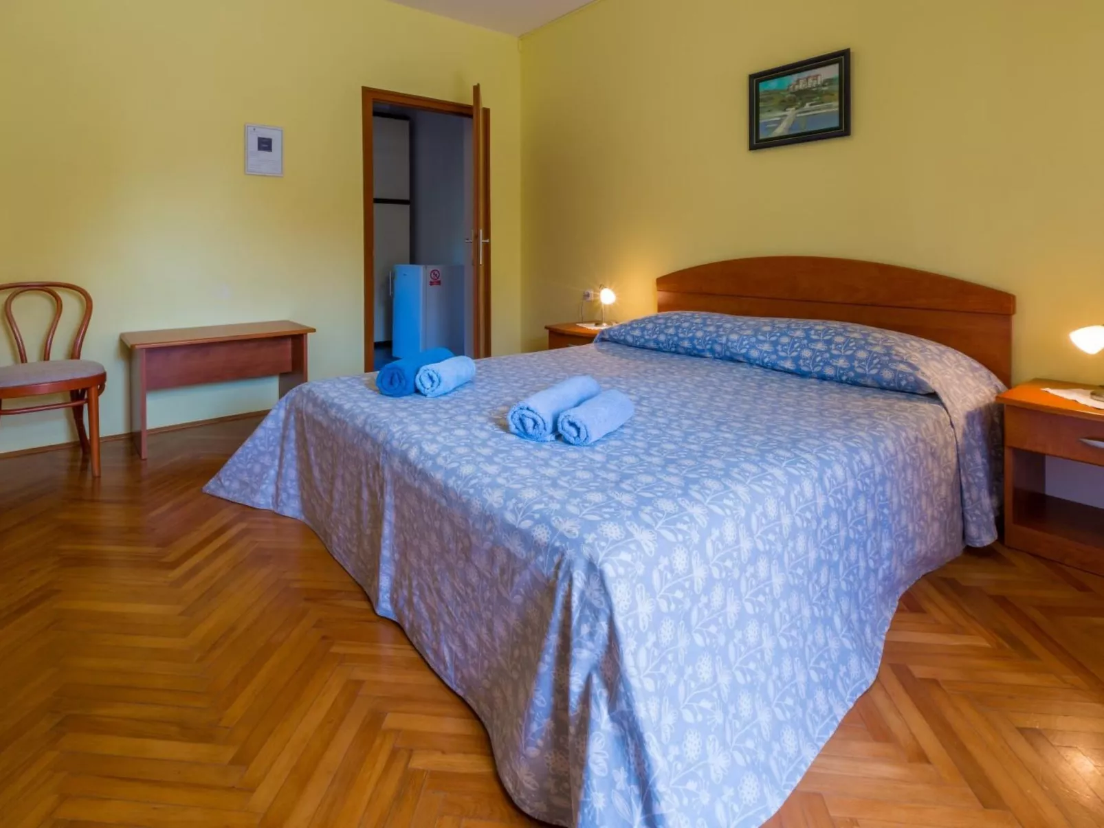 IVANKA 3 / HR-02419-03 - Binnen