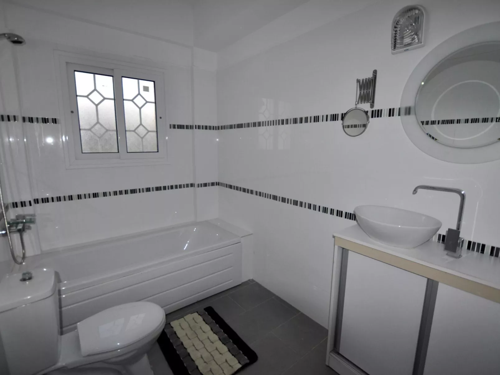 Ferienvilla mit Blick auf das Wasser - Binnen