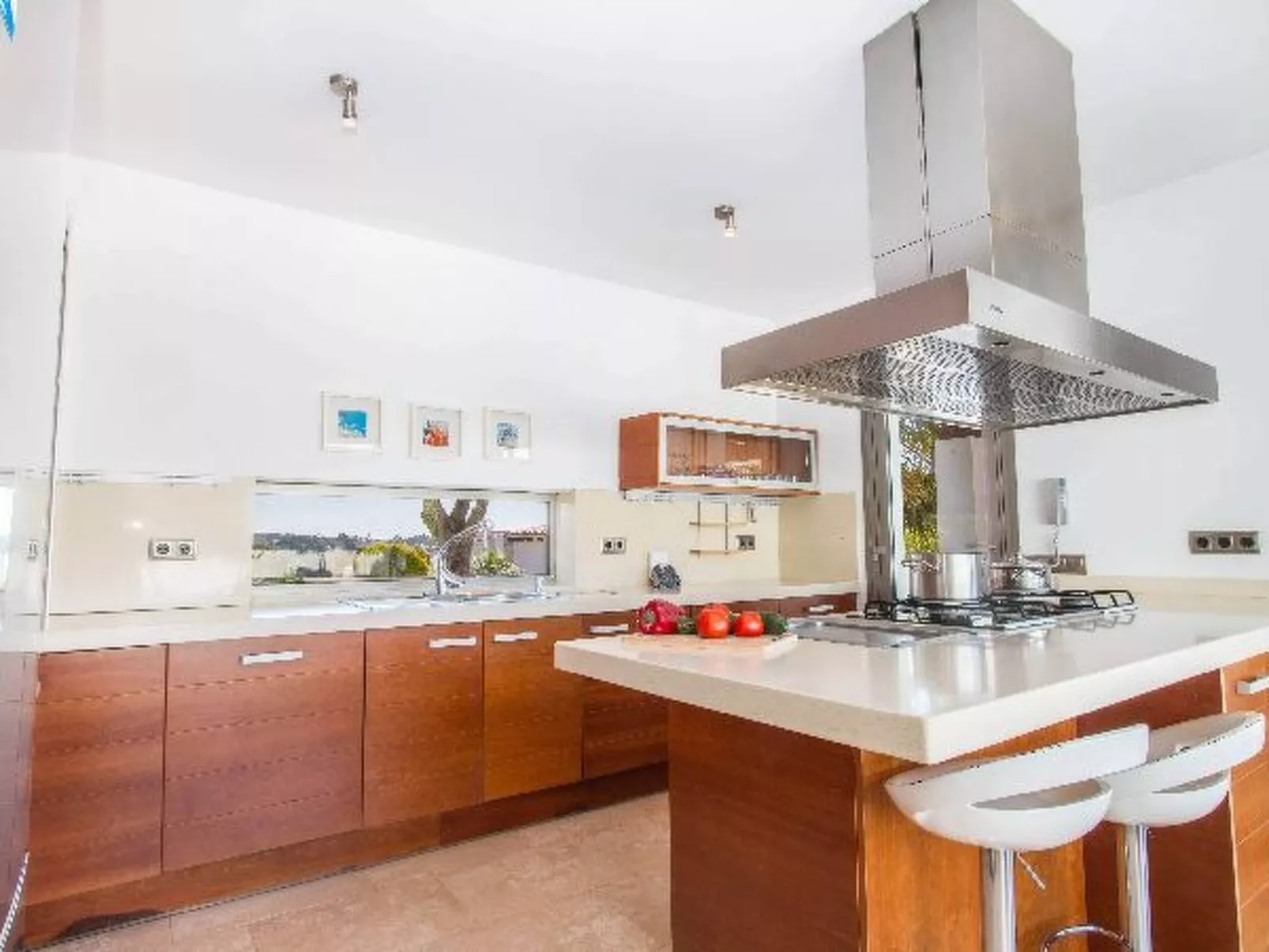 Villa Athos - PlusHolidays - Image-tags.info