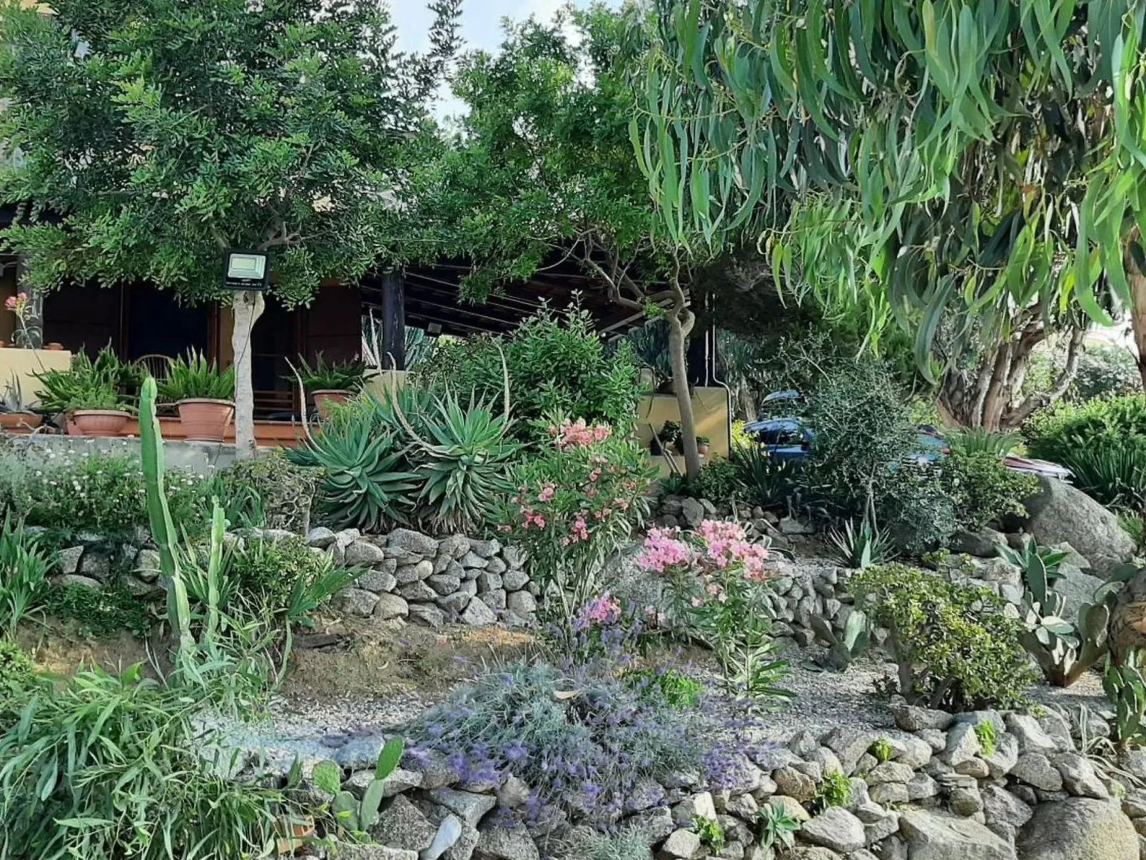 Villa Panorama Wohnung in privater Villa - Buiten