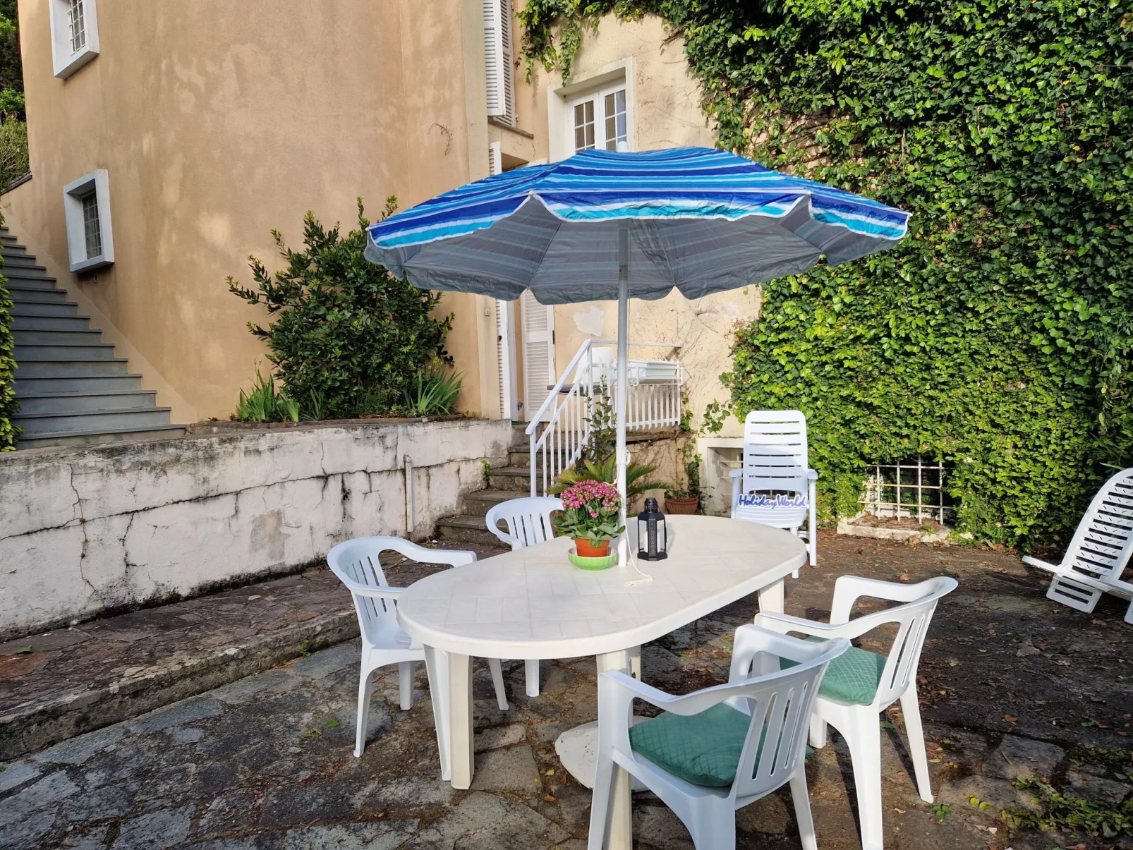 Total Relax Home by Holiday World - Buiten