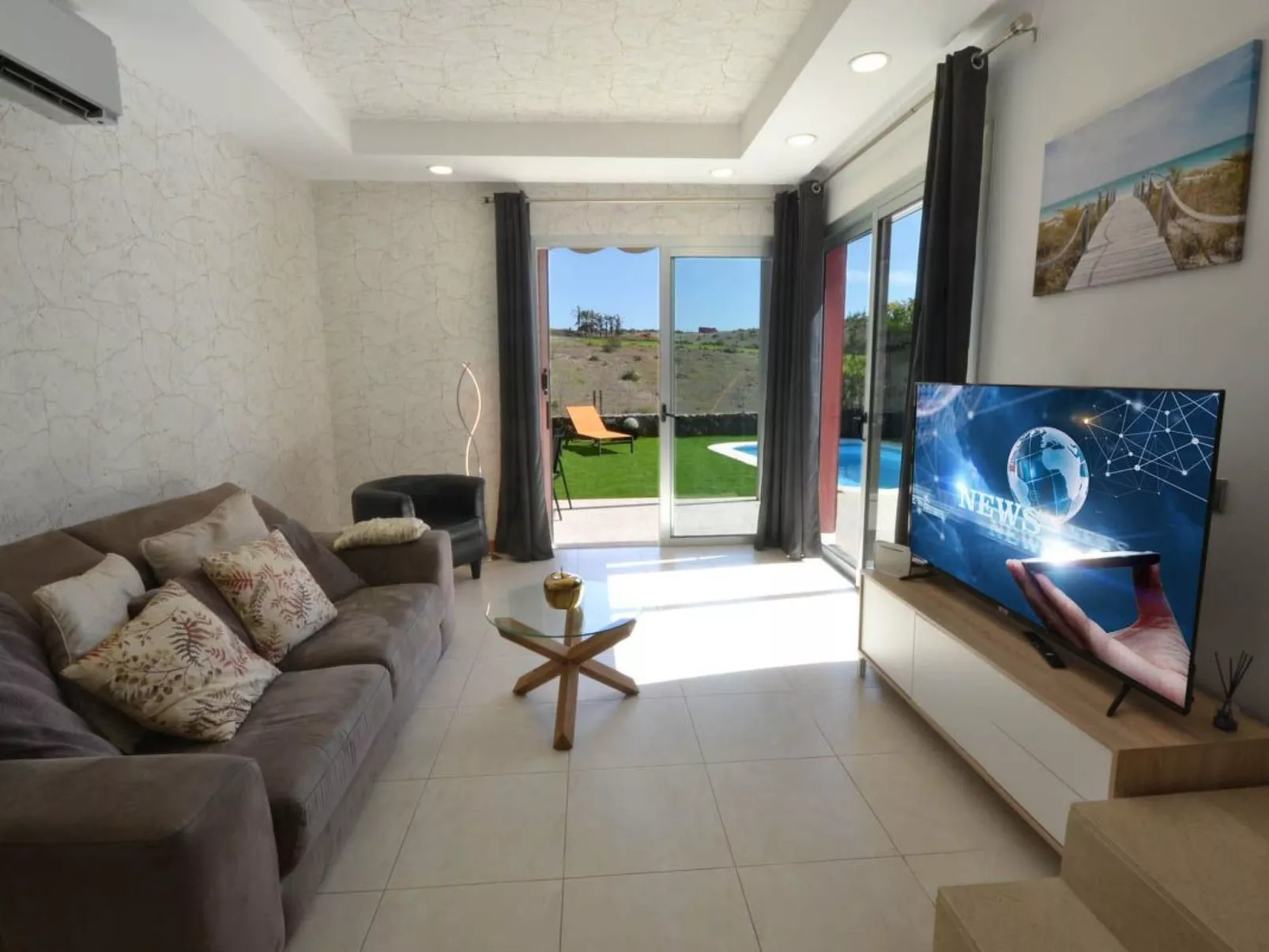 Villa für 4 Personen mit Schwimmbad und balinesi - Binnen