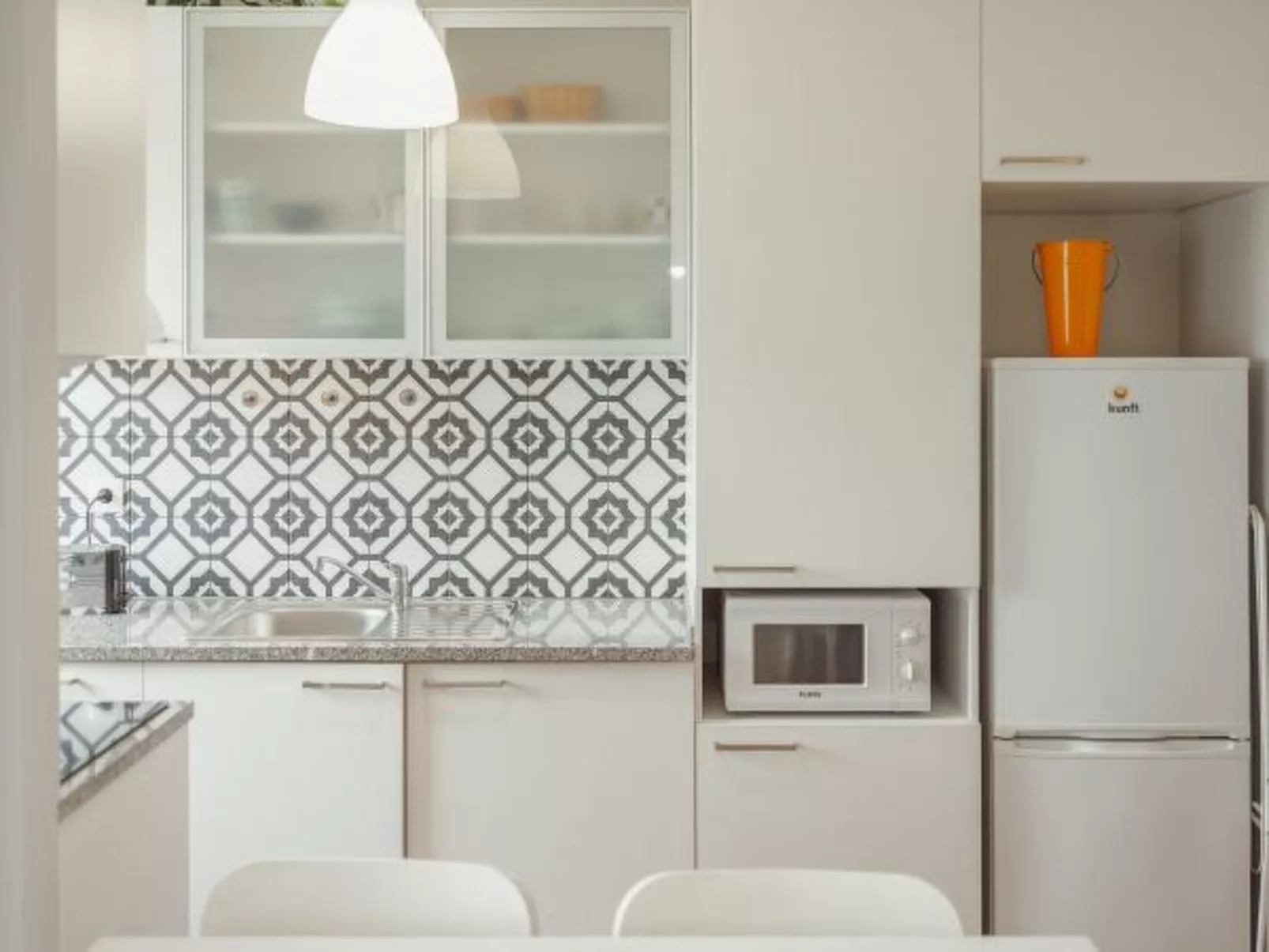 ESPINHO SEAWALK AND SEAVIEW by VACATIONY - Binnen