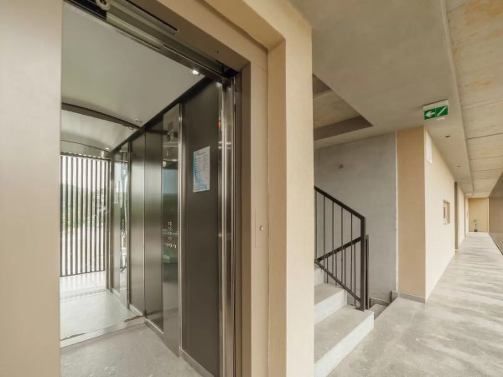 BEACH & SUN APARTMENT by VACATIONY - Binnen