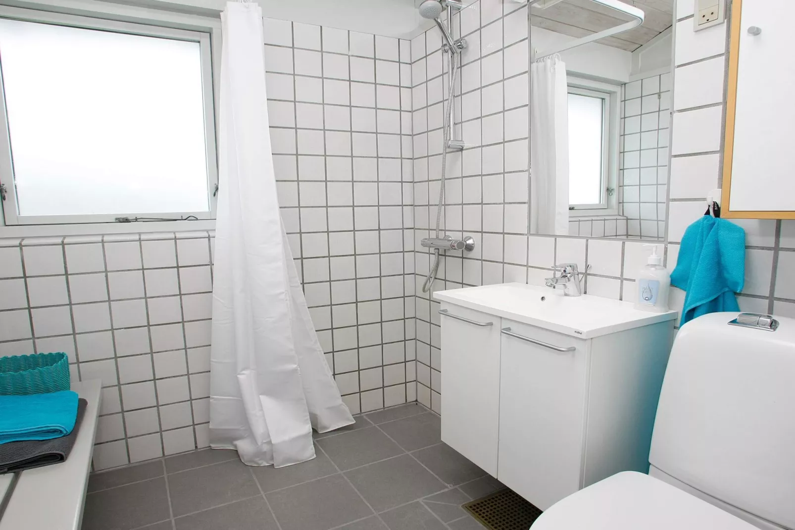 A-3½ roomrenovatedclose to beach - Binnen