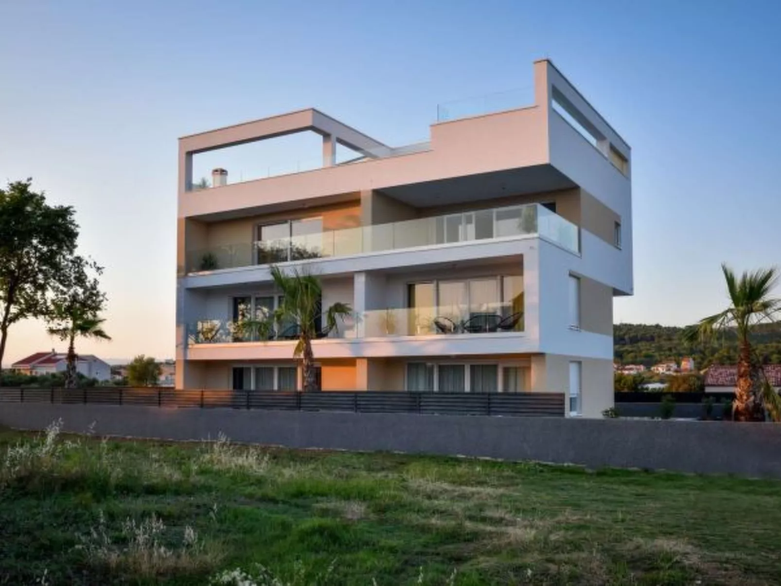 Villa La Perla Apt 4, 4+2 with heated rooftop pool - Image-tags.info