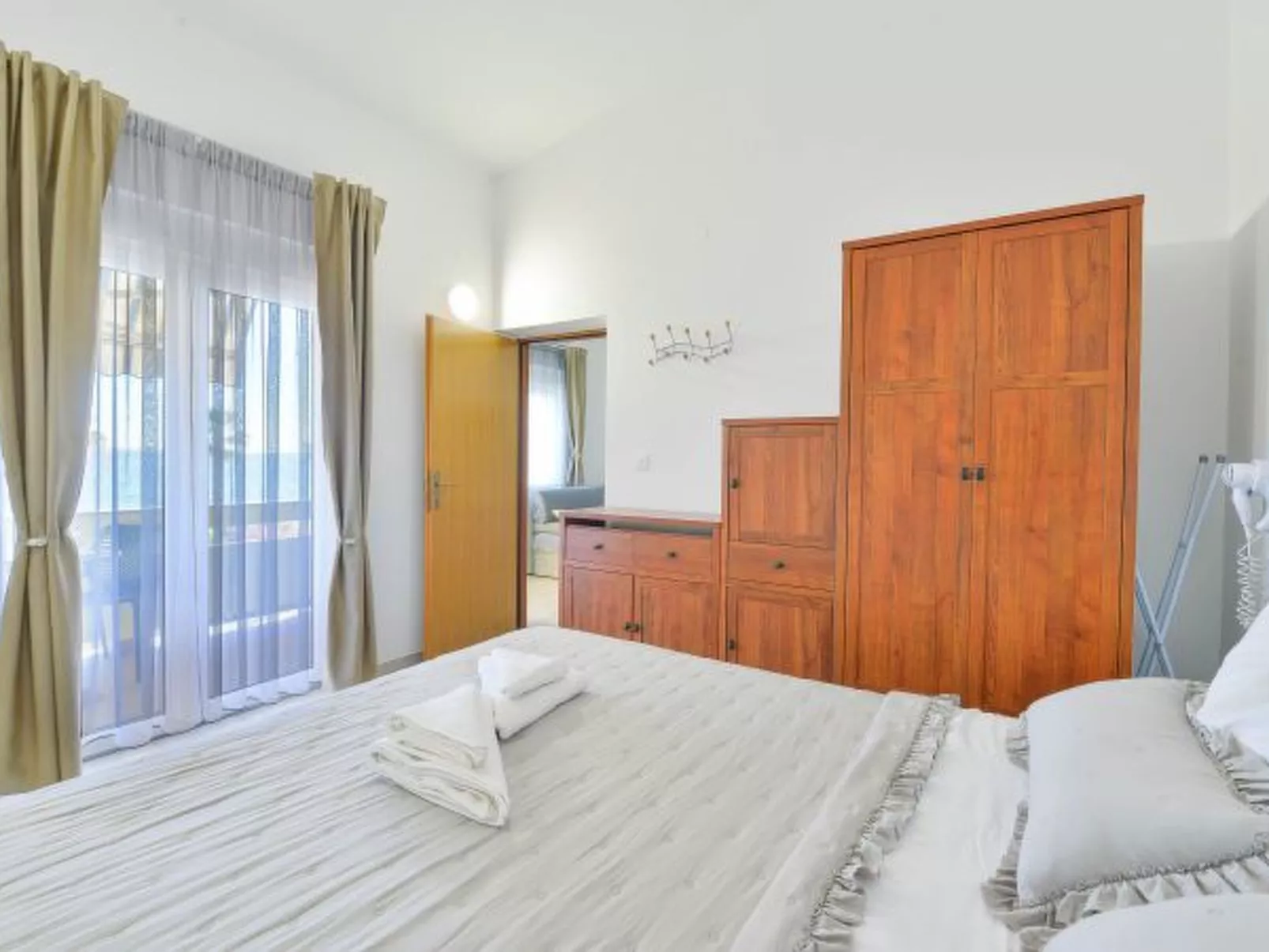 Holiday Apartment Inga Yellow with a sea view - Image-tags.info