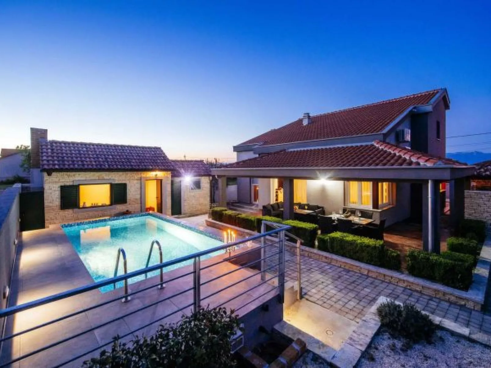 Villa Enna with heated pool - Image-tags.info