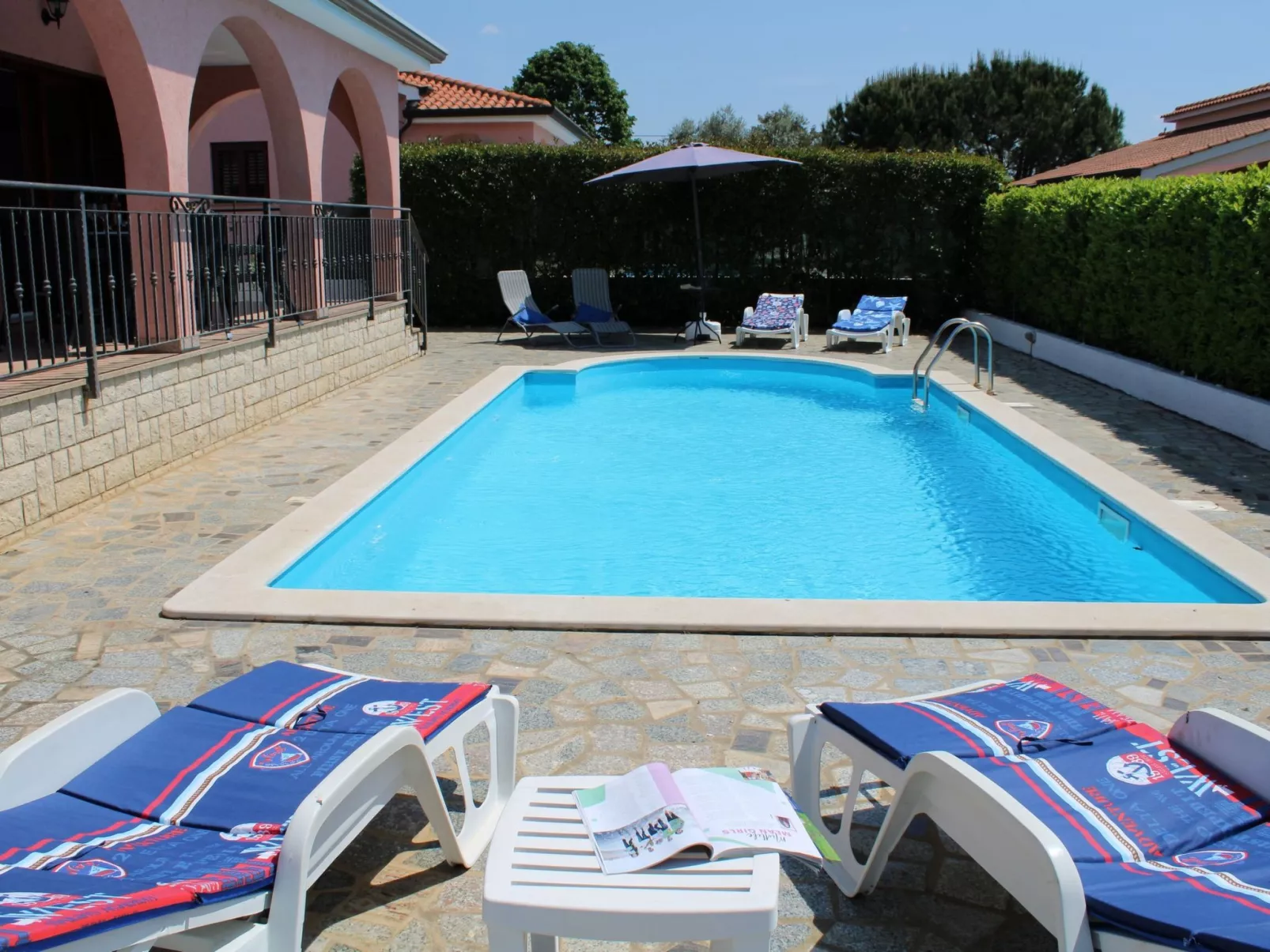 Villa Nel Rosa / HR-11037-01 - Image-tags.info