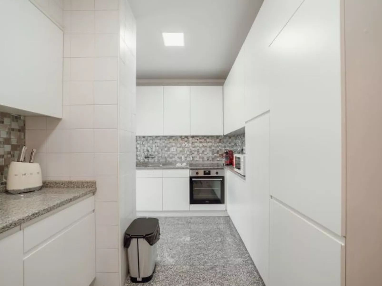 CITY CENTER GRAND SEA VIEW TERRACE by VACATIONY - Binnen