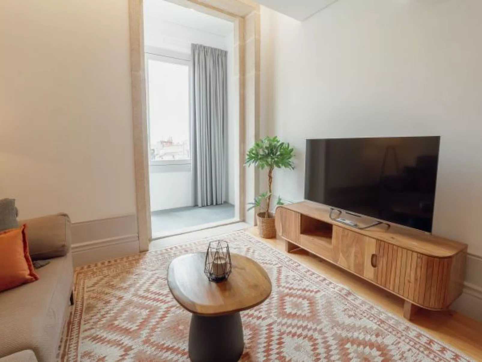 HEART OF PORTO APARTMENT F DUPLEX by VACATIONY - Binnen