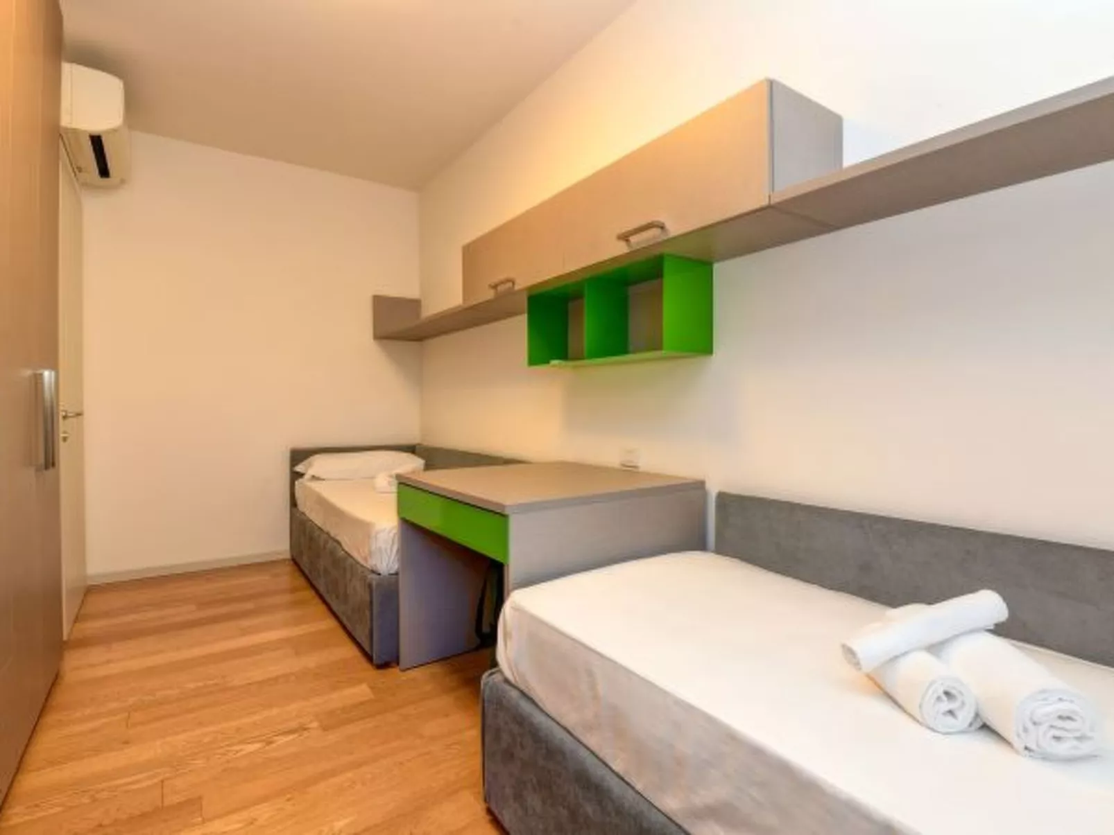 Desenzanoloft Oscar Luxury Suite - Image-tags.info