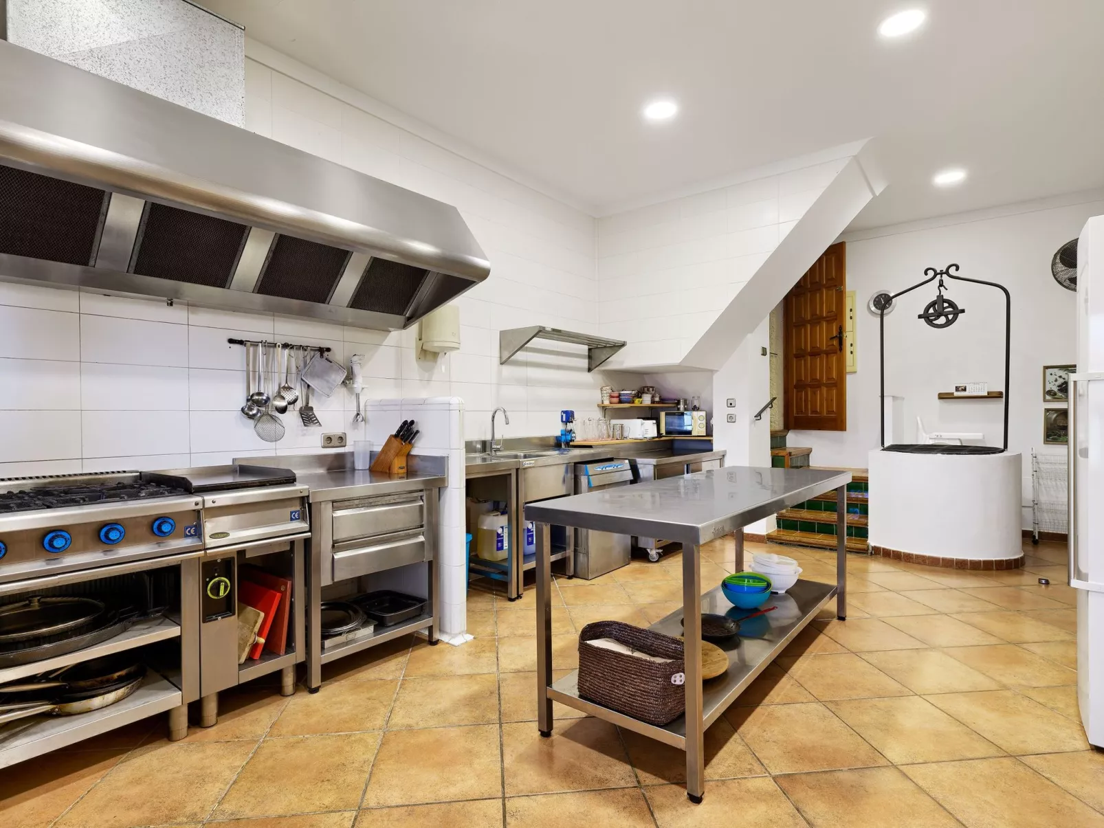 Landhaus, 8 Zimmer mit Bad, Schwimmbad, Tennis - Binnen