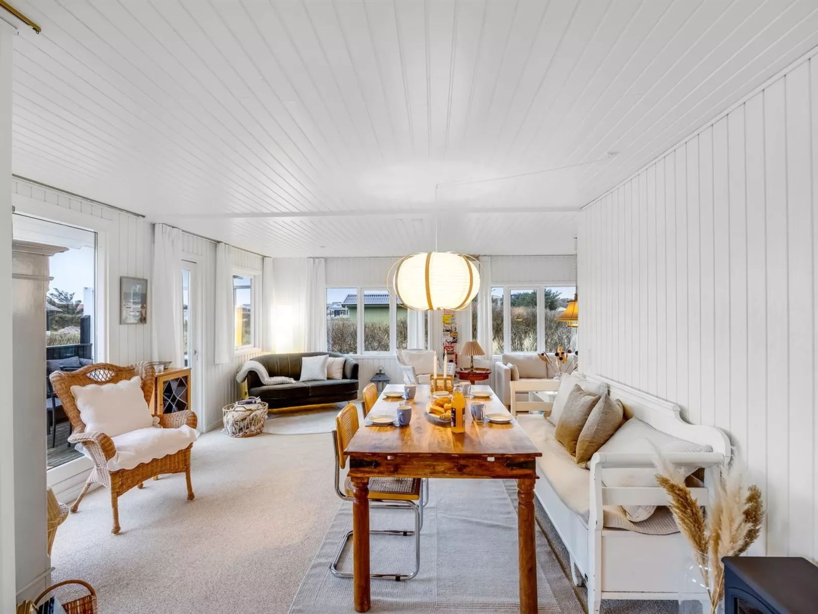 "Alvia" - 250m from the sea - Binnen