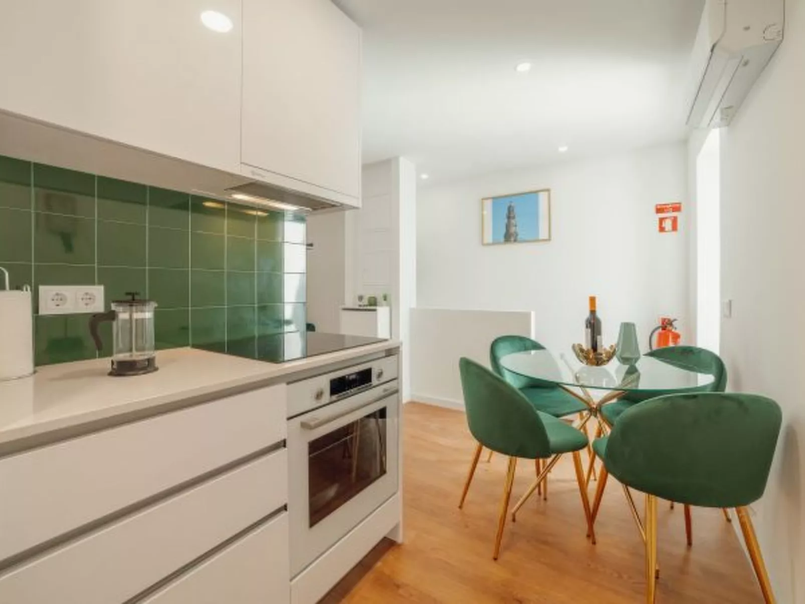 LAPA STYLISH APARTMENT B WITH TERRACE by VACATIONY - Binnen