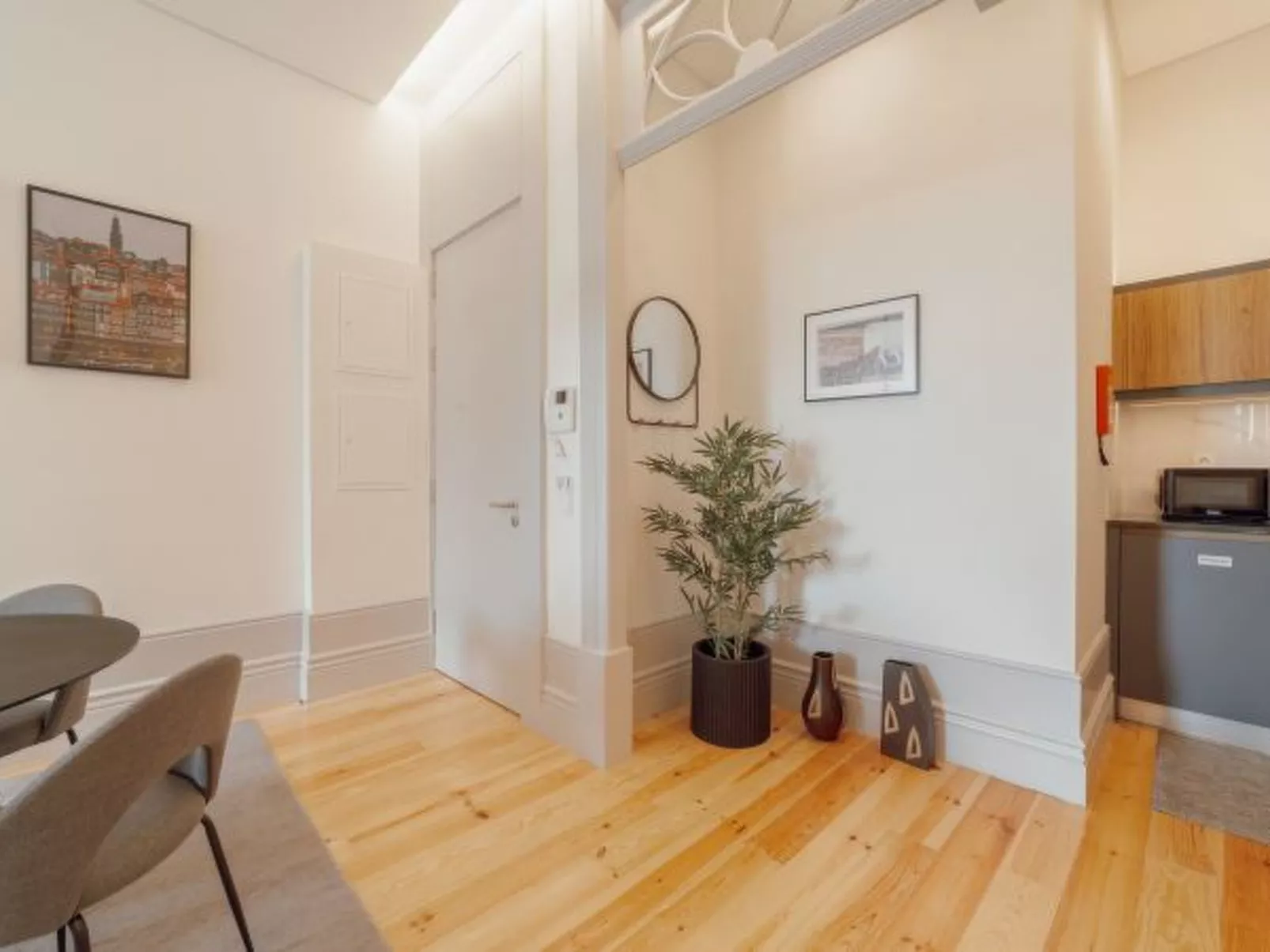 HEART OF PORTO APARTMENT D by VACATIONY - Binnen