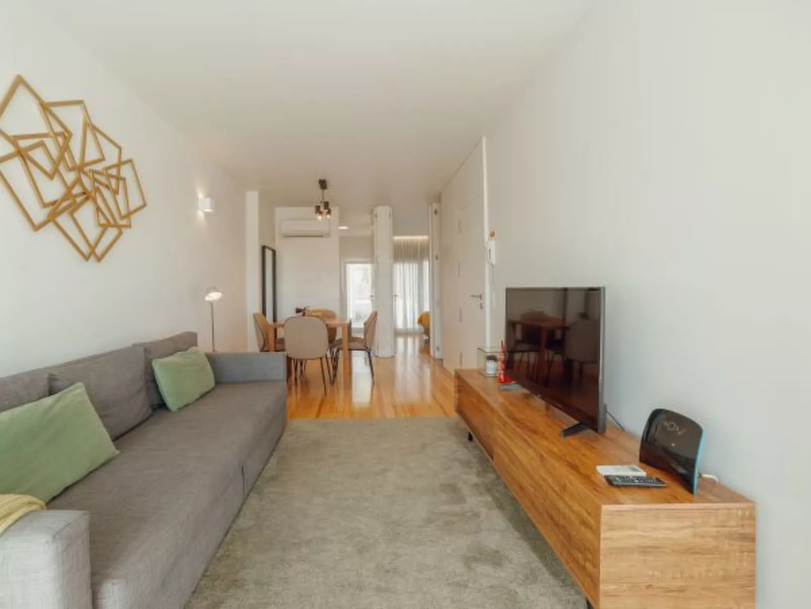 PORTO PANORAMIC VIEWS WITH TERRACE by VACATIONY - Binnen