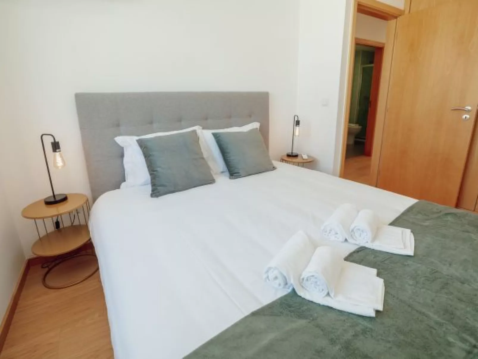 MODERN & STYLISH APARTMENT II by VACATIONY - Binnen