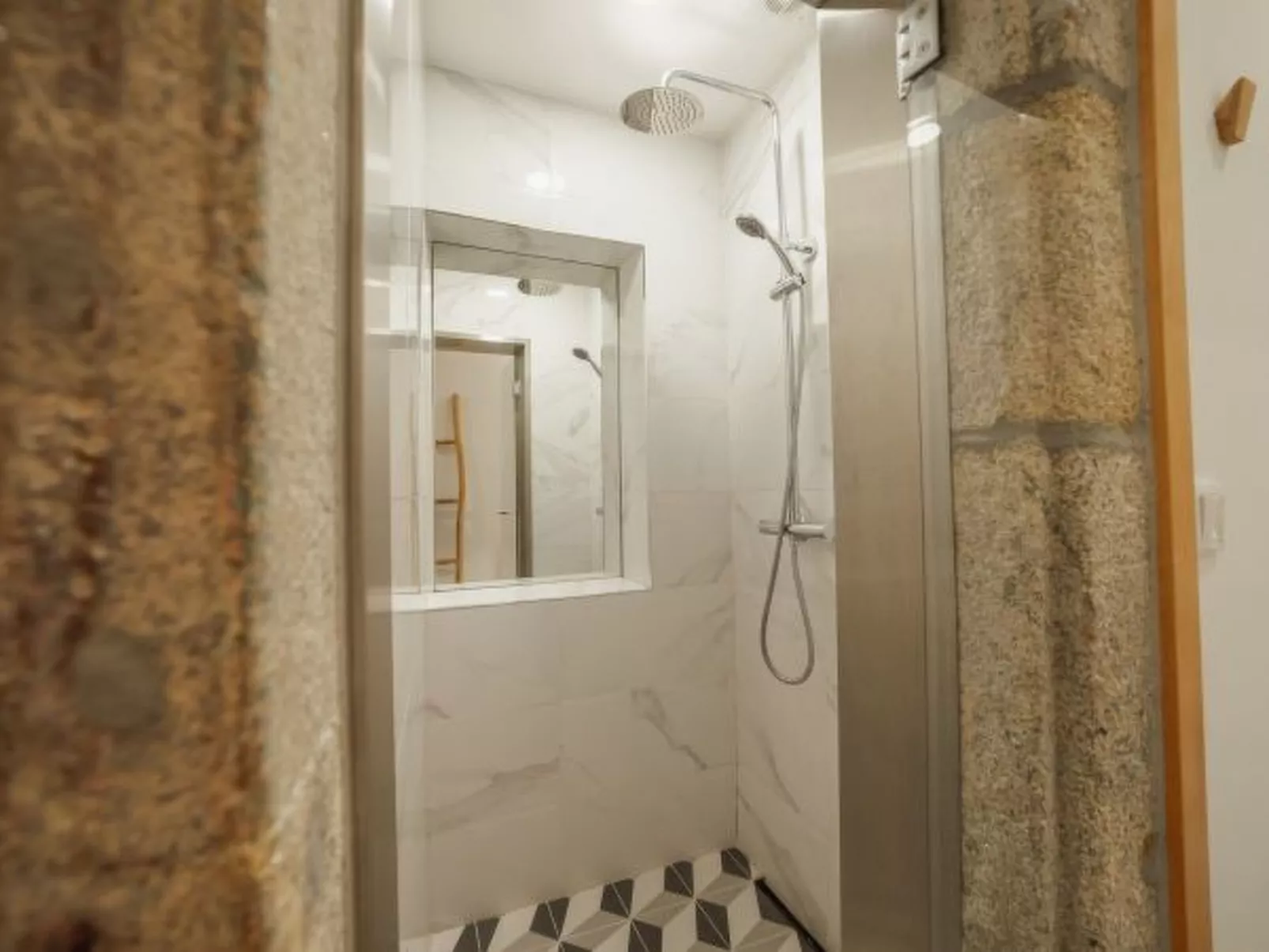 CHILLOUT TRINDADE HOME by VACATIONY - Binnen