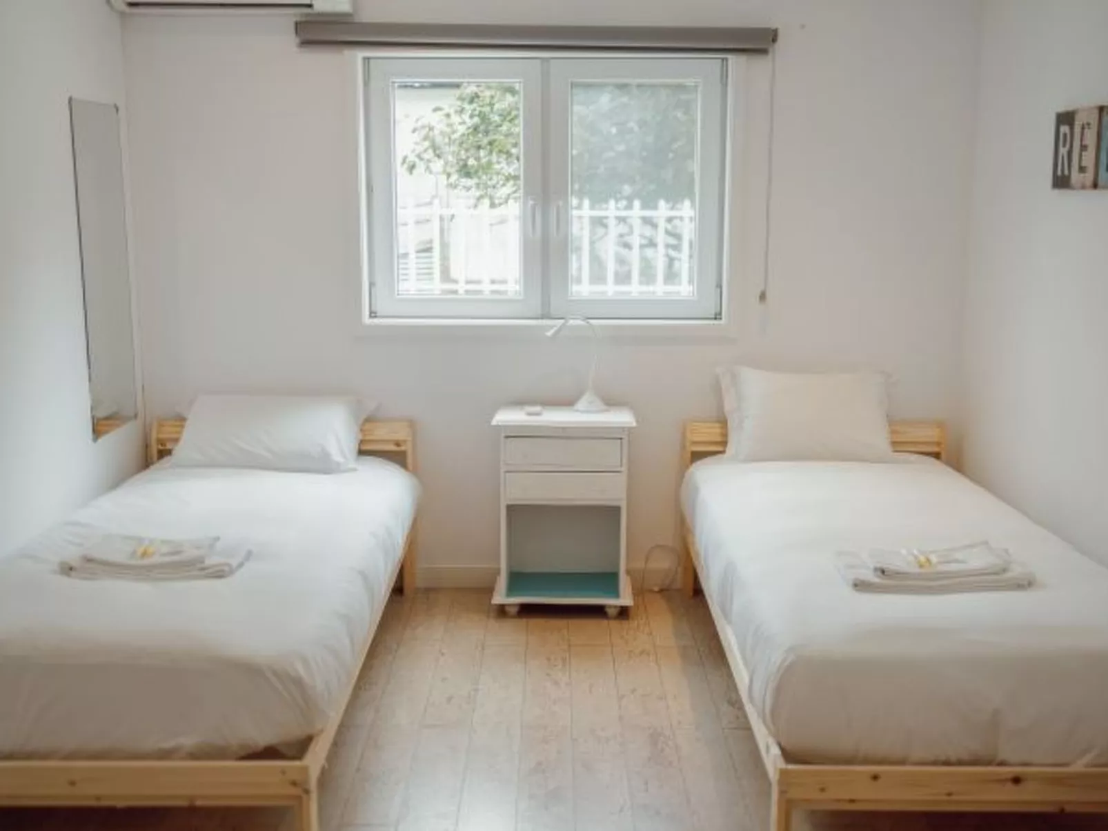 PORTO WINDOW TERRACE HOUSE by VACATIONY - Binnen