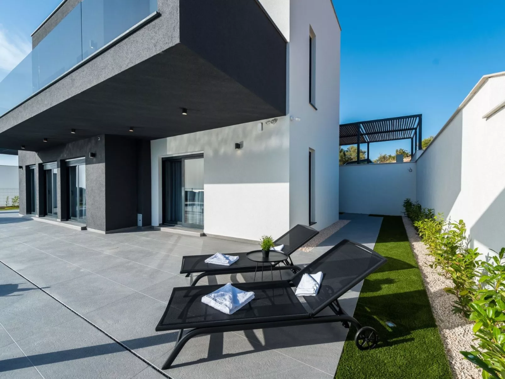 Ferienvilla "Villa Aria" mit Whirlpool - Buiten