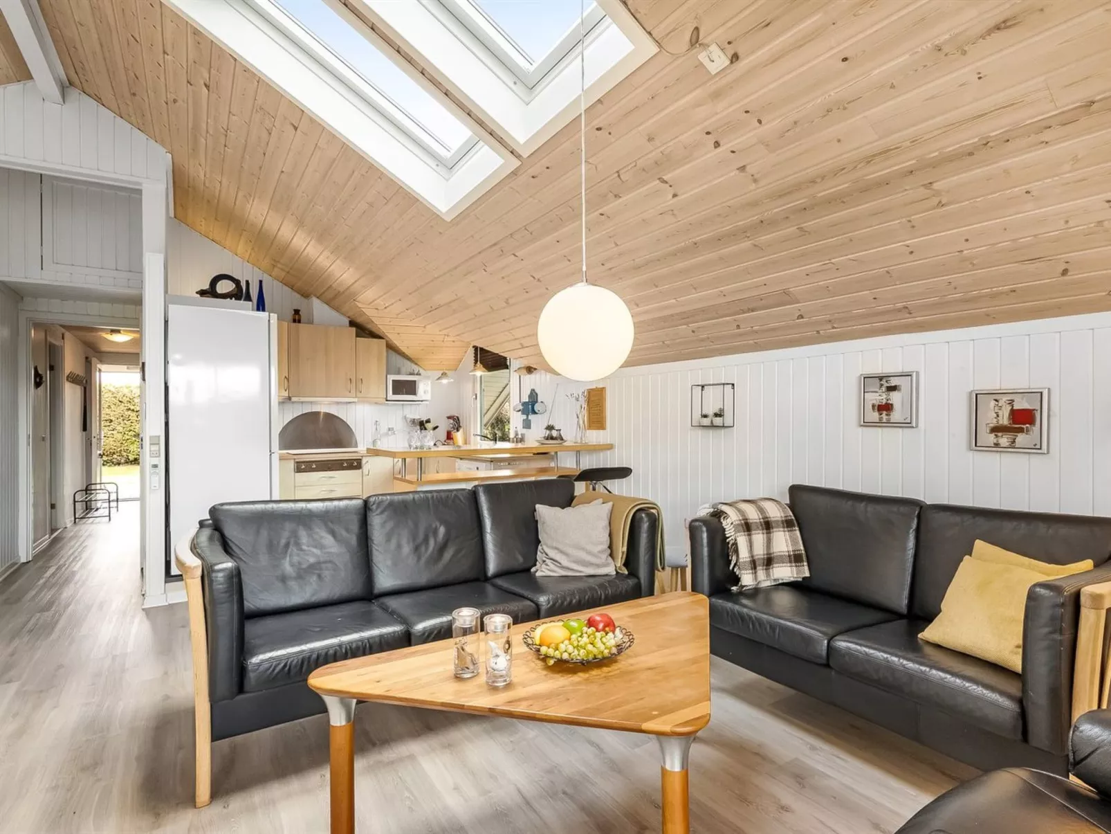 "Naninja" - 300m to the fjord - Binnen