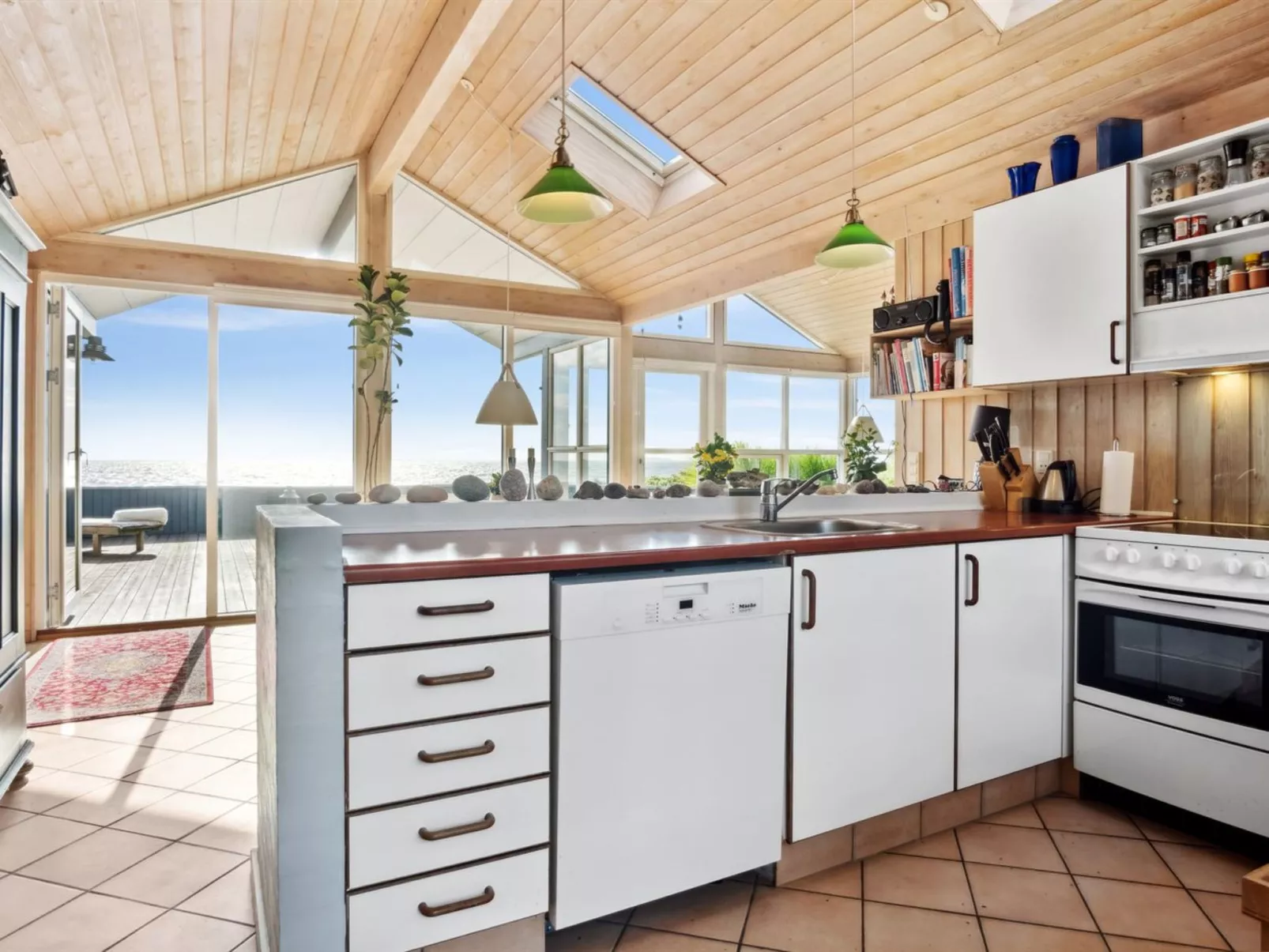 "Iivari" - 70m from the sea - Binnen