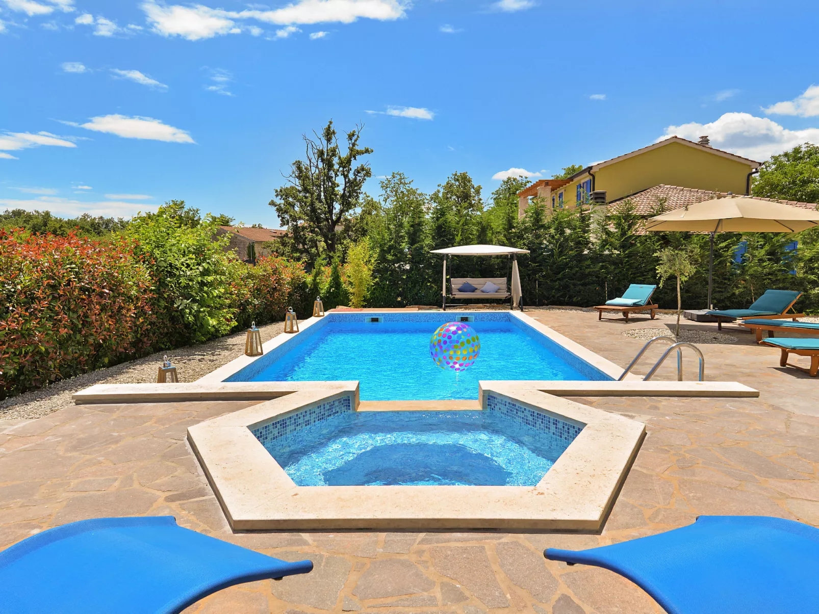 Villa 1519 - Image-tags.info