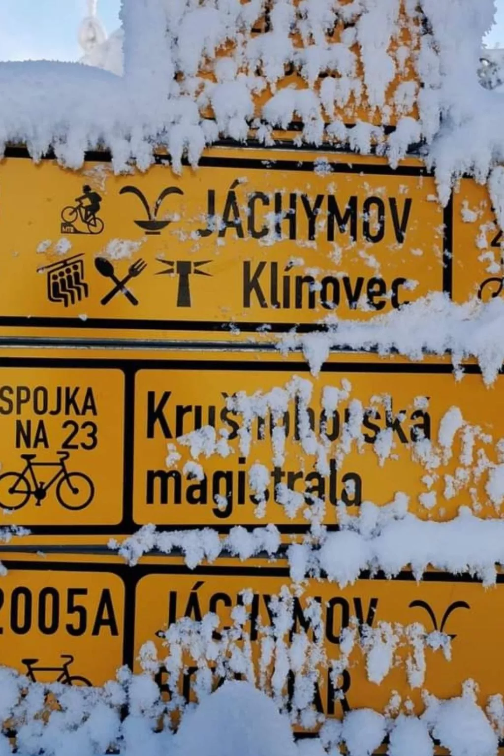 Gästezimmer mit Blick auf die Berge - Buiten