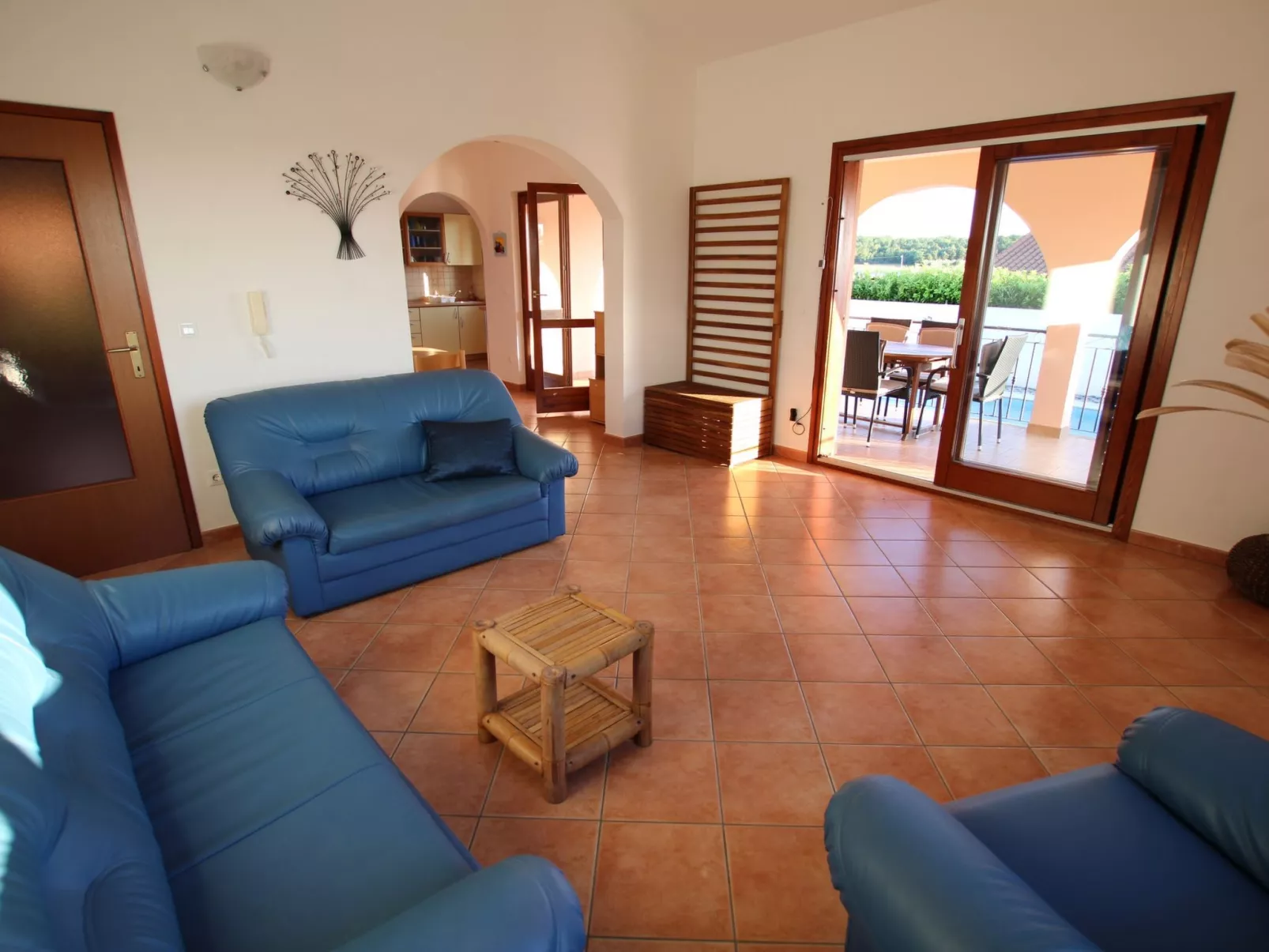 Villa Neela / HR-11039-01 - Image-tags.info