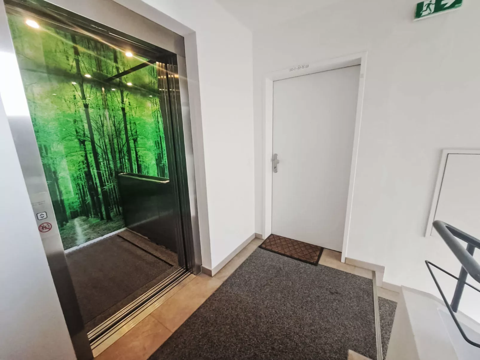 Dr. Adler Top 2 - Binnen